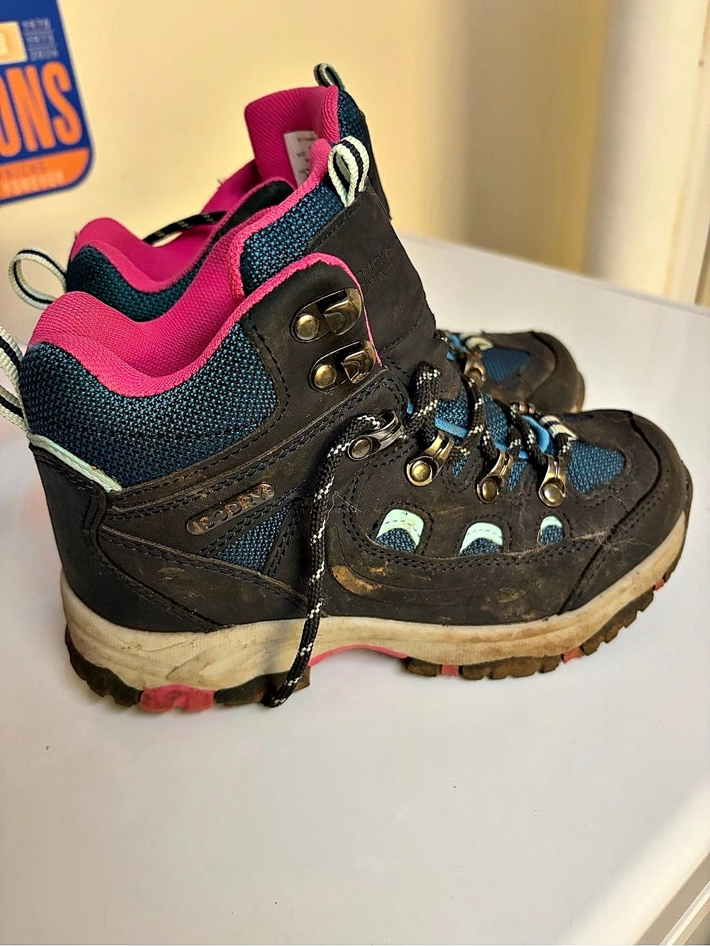 Mountain Warehouse Hiking/Snowboot Kids Boots Black & Pink Girls US 2